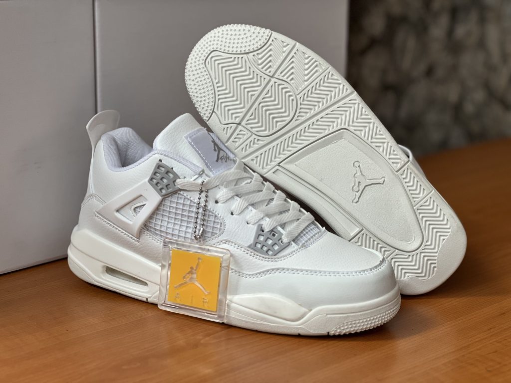 350 000 jordan 4